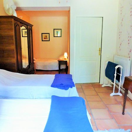 Chateau Du Fraissinet, 6 Gites Sleeping 2-8 Guests, Pool And River On Site La Tronche  エクステリア 写真